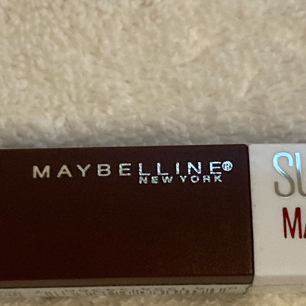 Maybelline  lipstick A dark brown/red really Dark Super Stay MATTE INK New - Picture 3 of 5